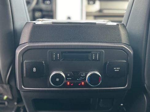 Used 2024 Ford Expedition Platinum image 30