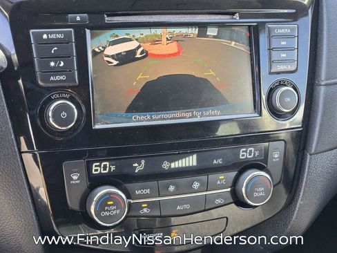 Used 2020 Nissan Rogue SV FWD image 27