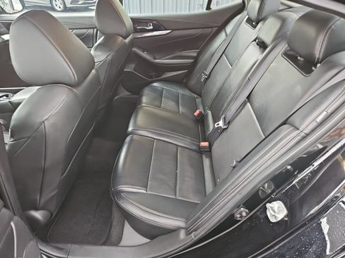 Used 2021 Nissan Maxima 3.5 SV w/ Floor Mat Group FWD image 14