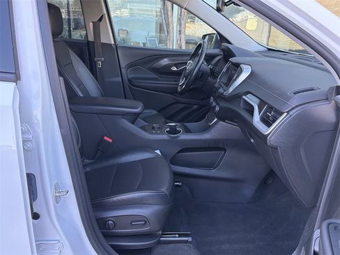 Used 2023 GMC Terrain SLT image 13