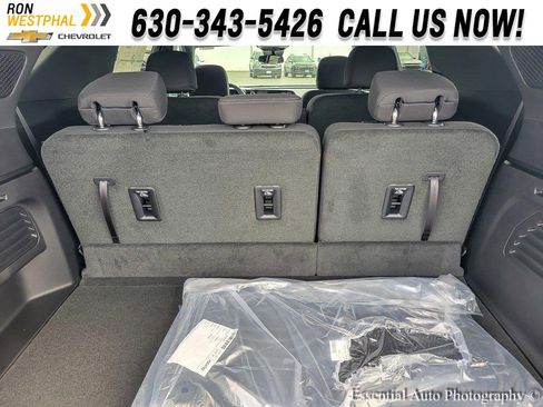 New 2026 Chevrolet Traverse LT image 17