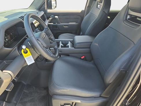 New 2026 Land Rover Defender 110 OCTA AWD/4WD image 15