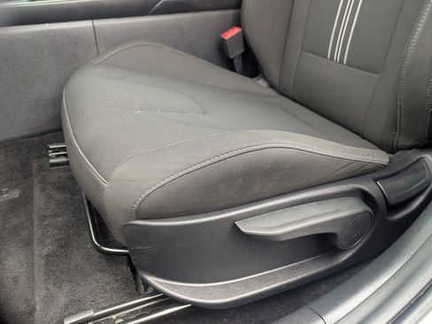Used 2025 Hyundai Elantra SEL FWD image 17
