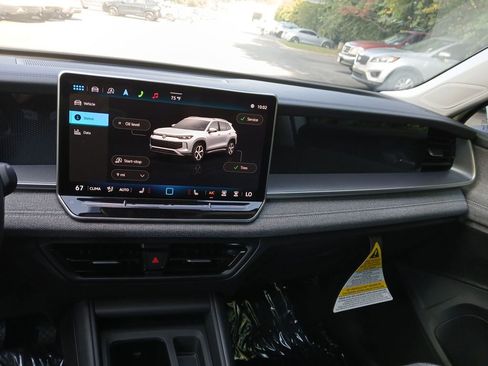 New 2025 Volkswagen Tiguan S image 17