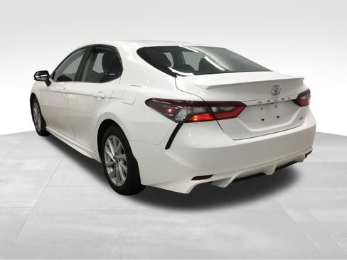 Used 2024 Toyota Camry SE FWD image 14