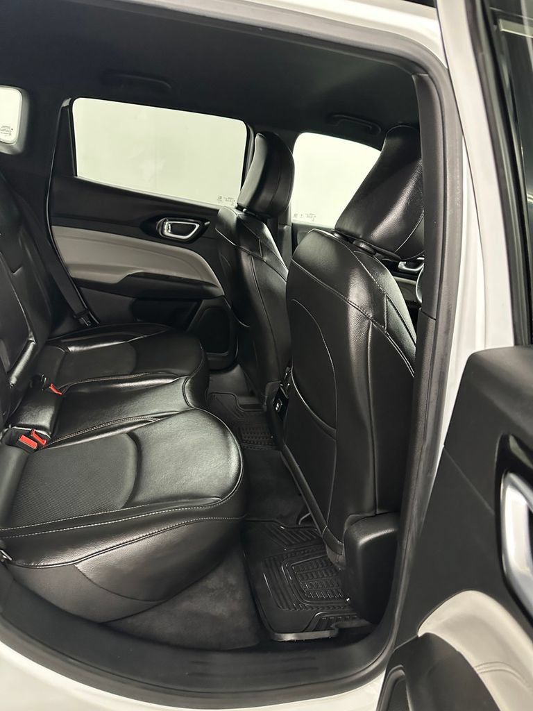 Used 2023 Jeep Compass Limited AWD/4WD image 29