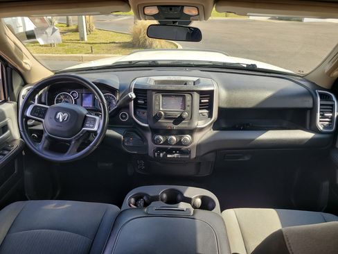 Used 2020 RAM 3500 Big Horn AWD/4WD image 15