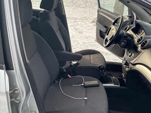 Used 2011 Chevrolet Aveo LS image 12