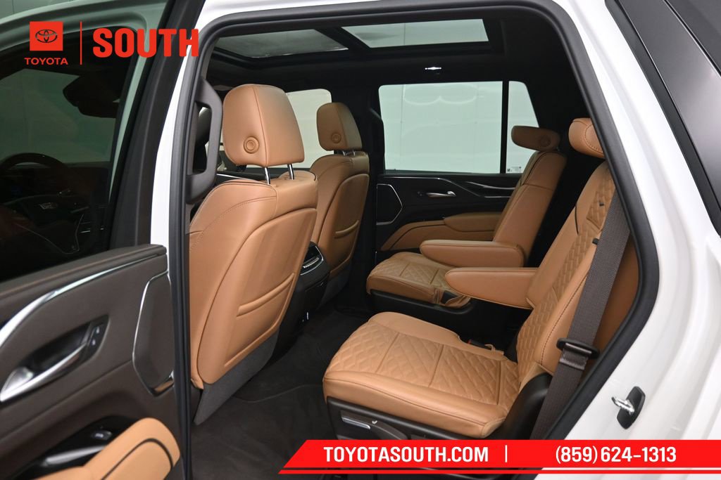 Used 2024 Cadillac Escalade Sport w/ LPO, ONYX Package AWD/4WD image 10