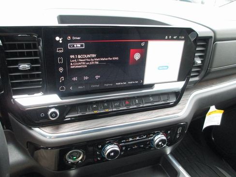 Used 2024 GMC Sierra 1500 SLT image 25