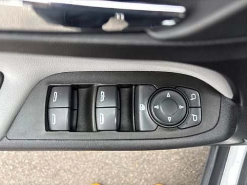 Used 2020 Chevrolet Equinox LS w/ LPO, Cargo Package AWD/4WD image 12