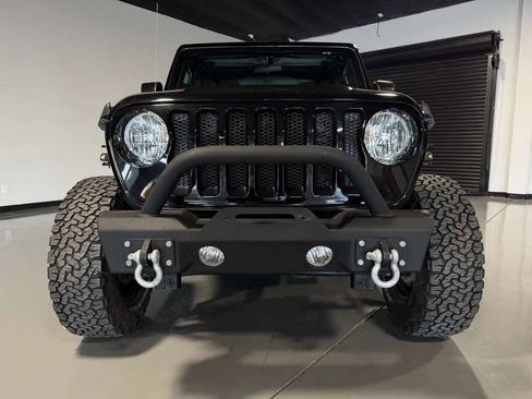 Used 2018 Jeep Wrangler Sport AWD/4WD image 2
