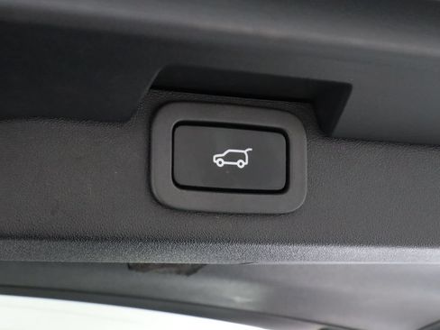 Used 2019 Land Rover Discovery HSE AWD/4WD image 38