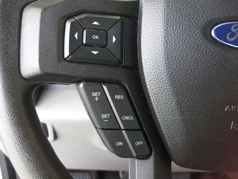 Used 2016 Ford F150 XLT RWD image 16
