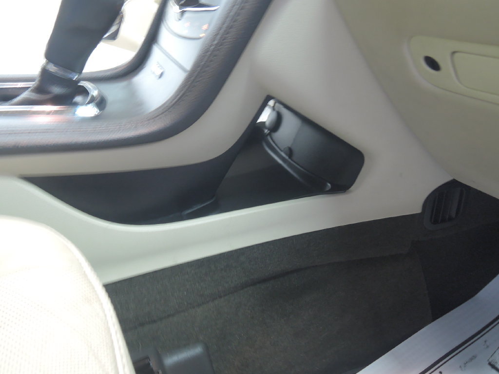 Used 2014 Lincoln MKT AWD w/ Equipment Group 201A image 36