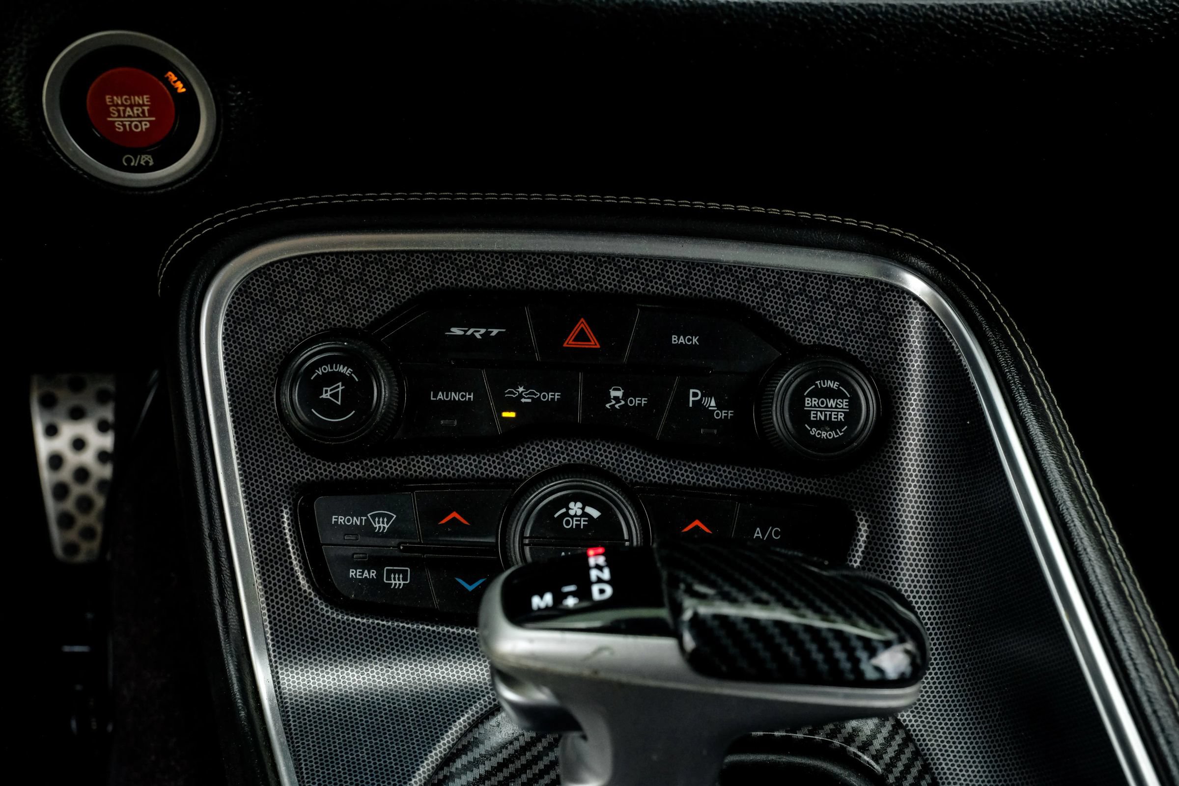 Used 2016 Dodge Challenger SRT w/ Technology Group RWD image 29