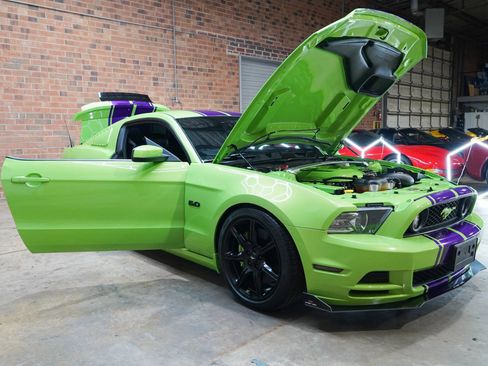 Used 2013 Ford Mustang GT Premium w/ Brembo Brake Pkg RWD image 24