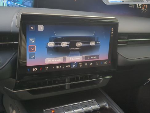 New 2026 Lincoln Nautilus Premier AWD/4WD image 15