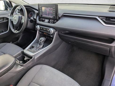 Used 2021 Toyota RAV4 XLE image 21
