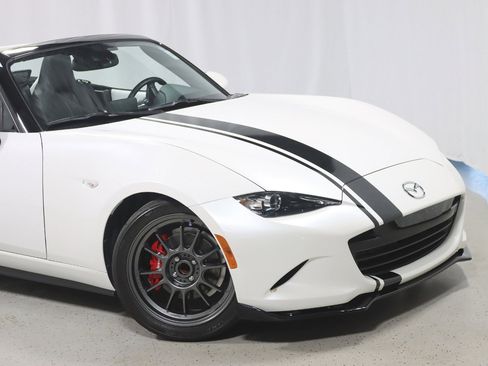 Used 2023 MAZDA MX-5 Miata Grand Touring RWD image 3