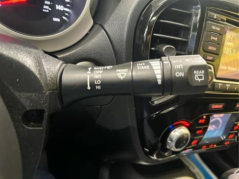 Used 2015 Nissan Juke SV AWD/4WD image 17