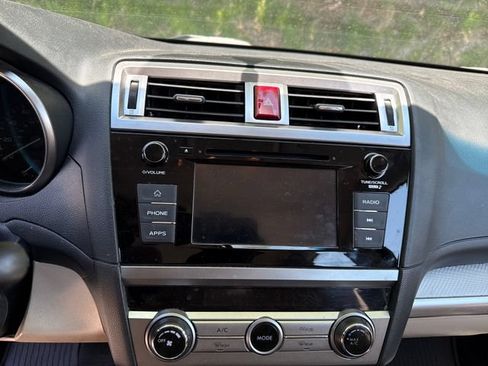 Used 2019 Subaru Outback 2.5i AWD/4WD image 20