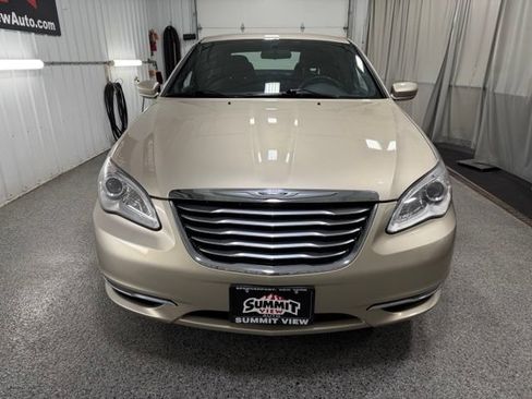 Used 2013 Chrysler 200 Touring FWD image 2