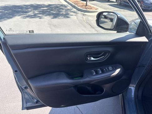 Certified 2025 Honda HR-V Sport image 10