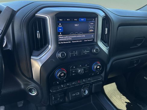 Used 2020 Chevrolet Silverado 1500 LT Trail Boss image 23