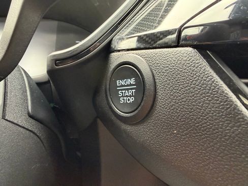 Used 2024 Ford Escape ST-Line image 25