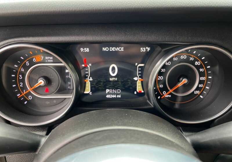 Used 2023 Jeep Wrangler Unlimited Sahara w/ LED Lighting Group AWD/4WD image 8