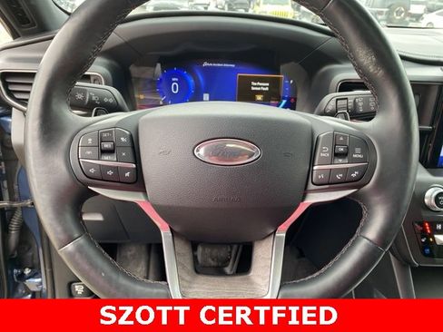 Used 2020 Ford Explorer Platinum w/ Premium Technology Package image 19