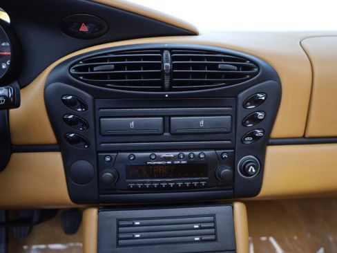 Used 2001 Porsche Boxster RWD image 31