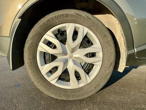 Used 2021 Toyota C-HR LE image 21