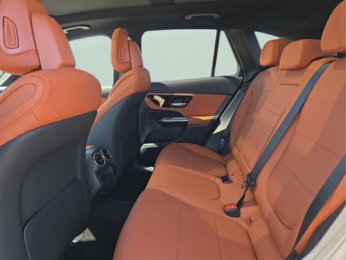 New 2026 Mercedes-Benz GLC 300 image 11