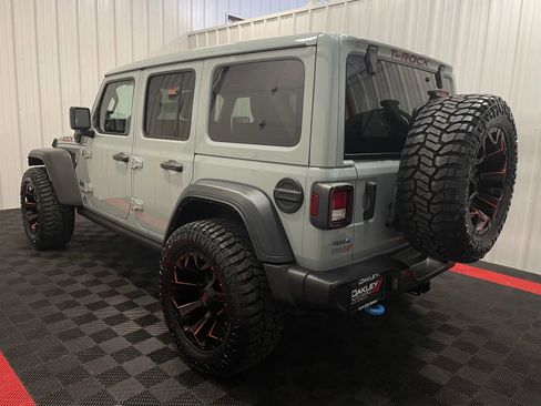 Used 2023 Jeep Wrangler Unlimited w/ Sun & Screen Package AWD/4WD image 6