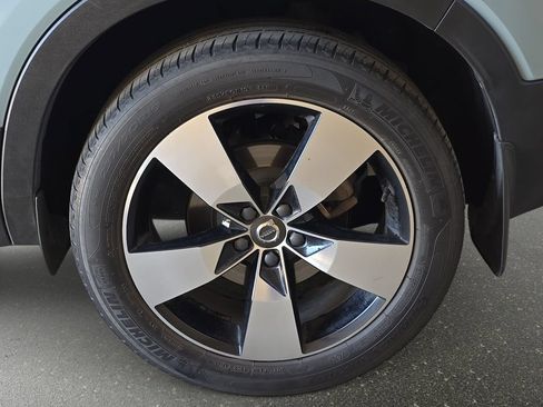Used 2019 Volvo XC40 T5 Momentum AWD/4WD image 33