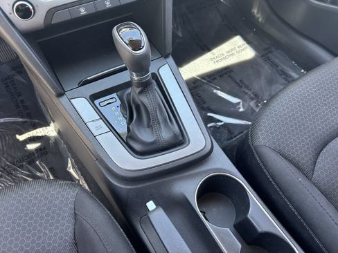 Used 2018 Hyundai Elantra SEL FWD image 23