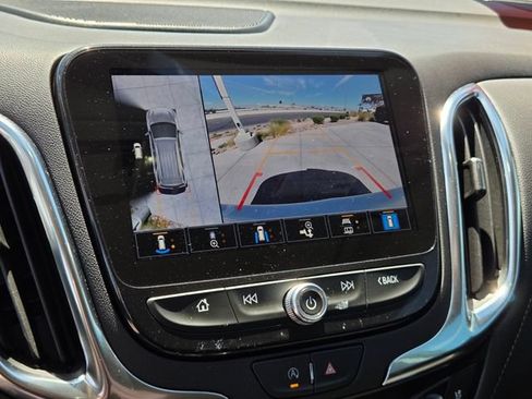 Used 2024 Chevrolet Equinox Premier FWD image 21