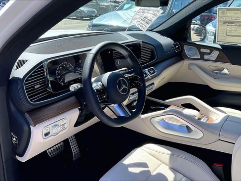 New 2026 Mercedes-Benz GLS 450 4MATIC image 10