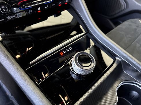 Used 2024 Jeep Grand Cherokee Altitude image 24