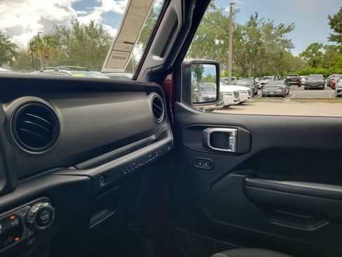 Used 2021 Jeep Wrangler Unlimited Sport w/ Sun And Sound Package AWD/4WD image 31