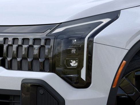 New 2026 Kia Sportage X-Line image 13