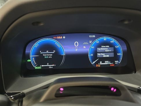 Used 2025 Toyota Camry XLE image 20