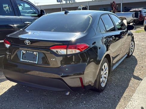 Used 2026 Toyota Corolla LE FWD image 3