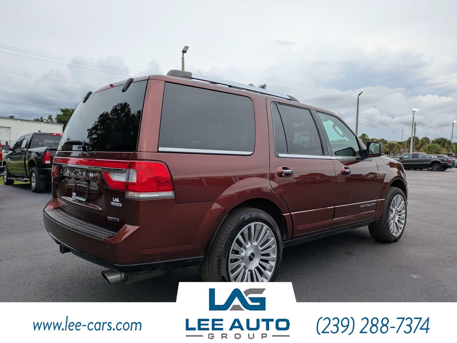 Used 2015 Lincoln Navigator 4WD w/ Equipment Group 101A Reserve image 3