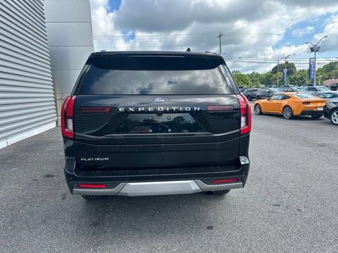 Used 2025 Ford Expedition Platinum w/ Driver's Package AWD/4WD image 6