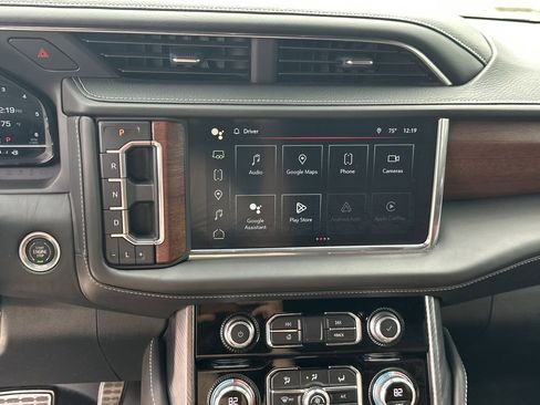 Used 2023 GMC Yukon XL Denali Ultimate image 24