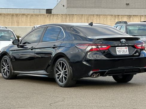 Used 2022 Toyota Camry SE image 7