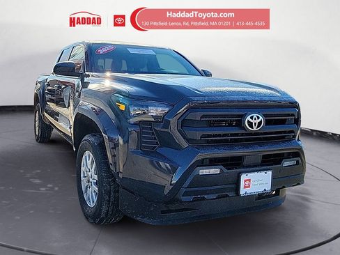 Certified 2025 Toyota Tacoma SR5 image 7